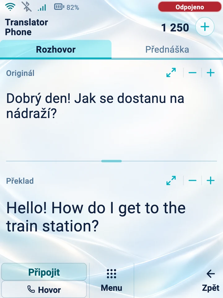 Displej zařízení: režim Rozhovor s originálem a překladem